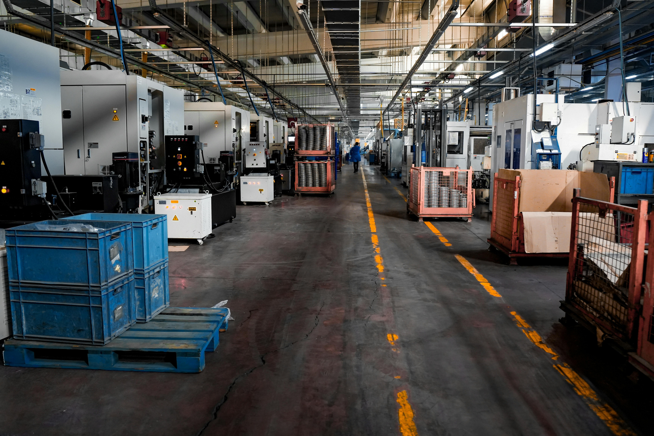 Industrial production floor and operational facility